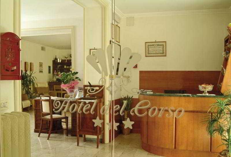 Hotel Del Corso ซอร์เรนโต ภายนอก รูปภาพ