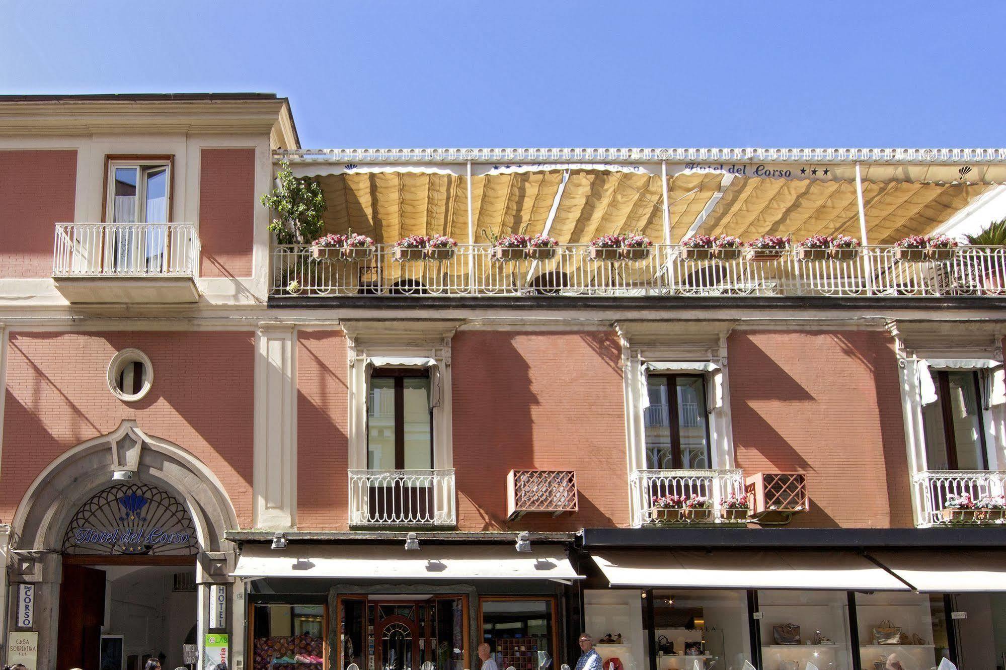 Hotel Del Corso ซอร์เรนโต ภายนอก รูปภาพ