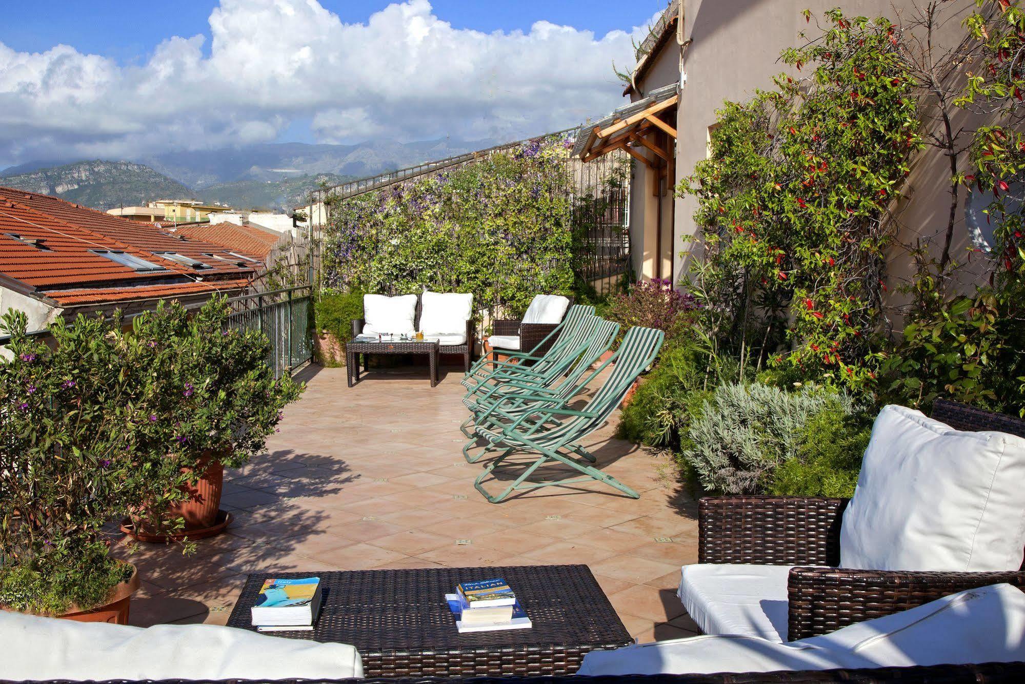 Hotel Del Corso ซอร์เรนโต ภายนอก รูปภาพ
