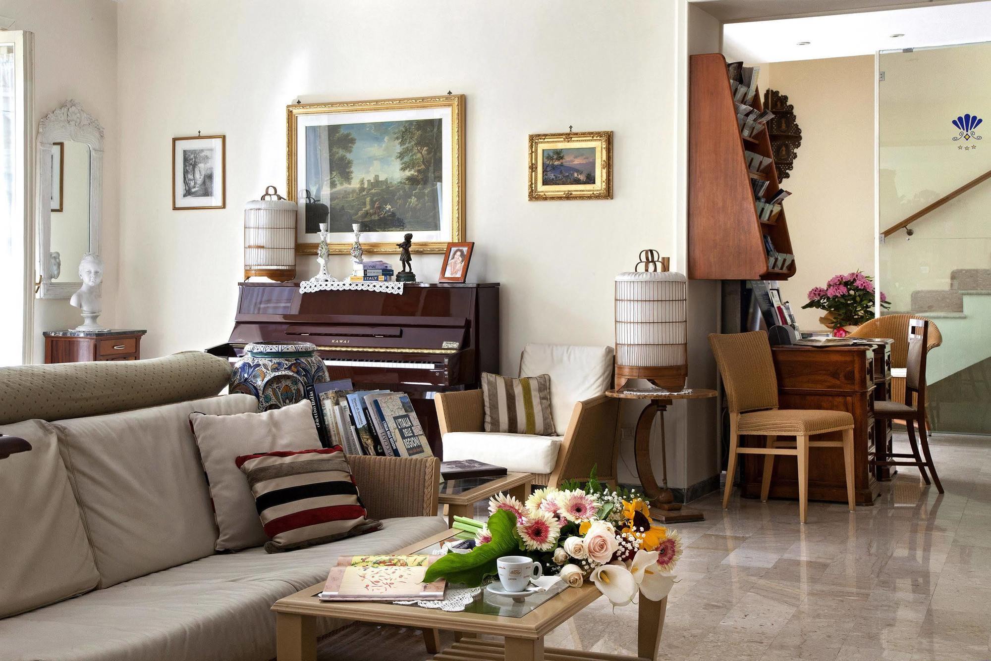 Hotel Del Corso ซอร์เรนโต ภายนอก รูปภาพ