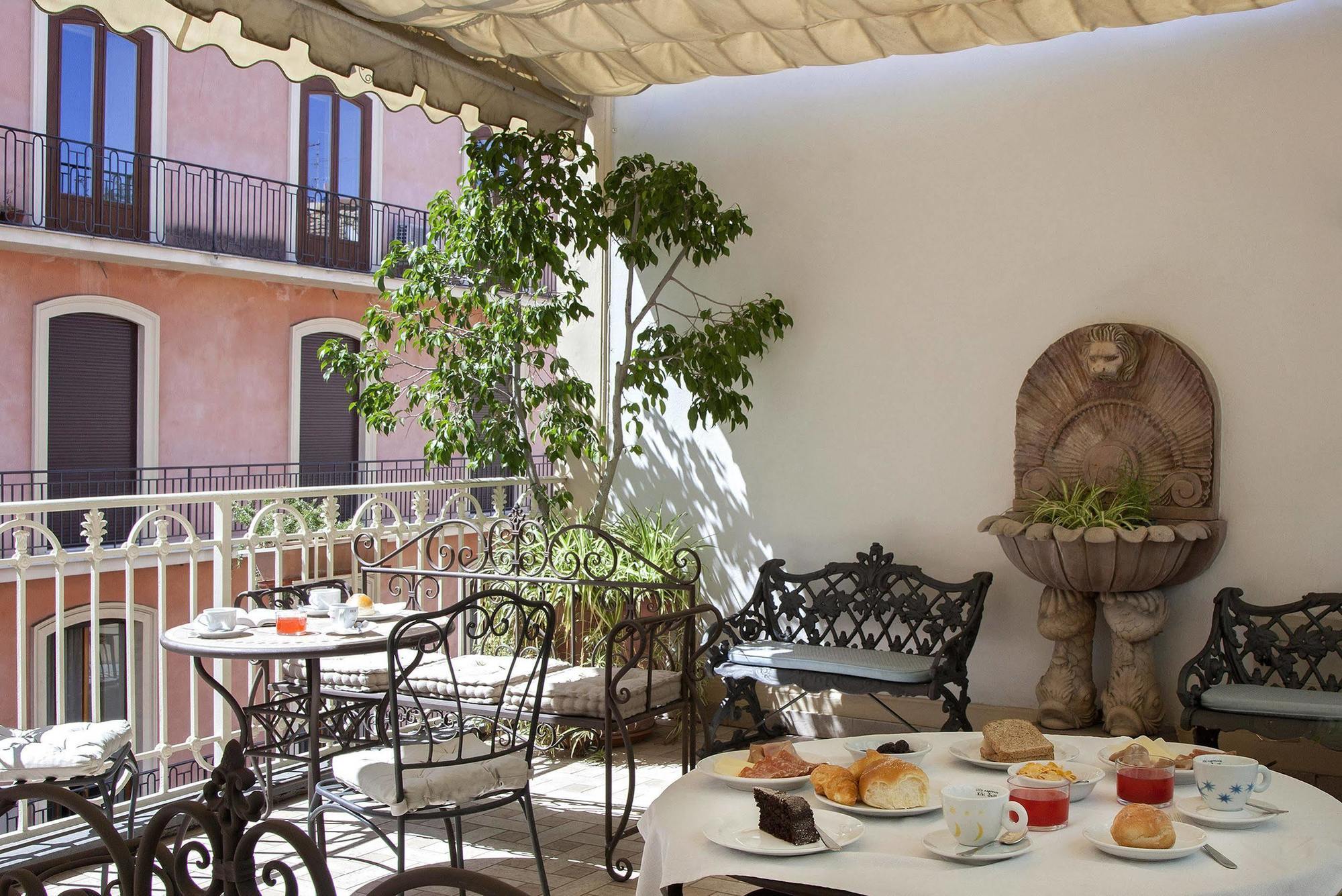 Hotel Del Corso ซอร์เรนโต ภายนอก รูปภาพ