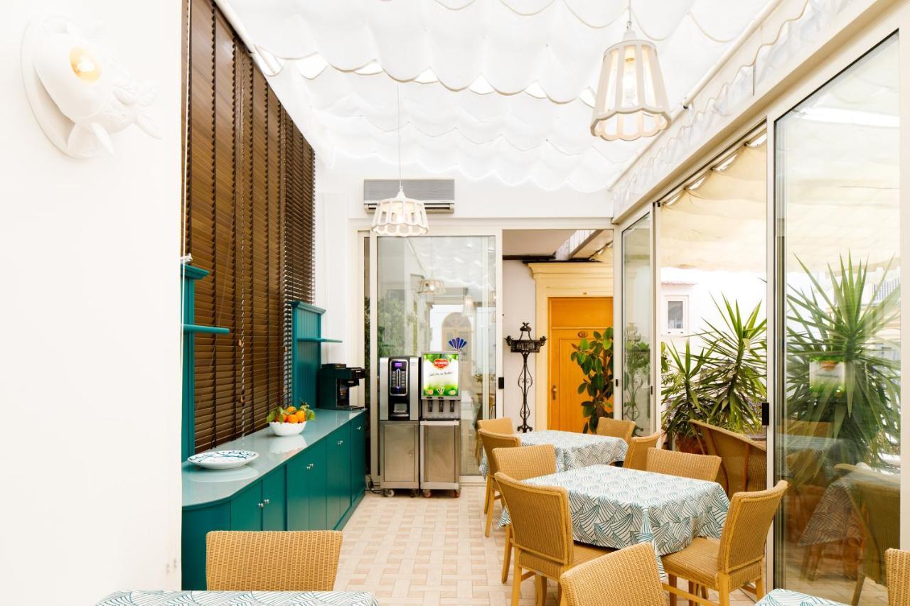 Hotel Del Corso ซอร์เรนโต ภายนอก รูปภาพ